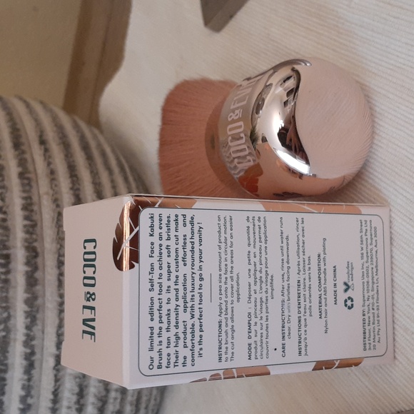 COCO AND EVE LIMITED EDITION SELF TAN FACE KABUKI BRUSH NEW BNIB - Picture 3 of 4